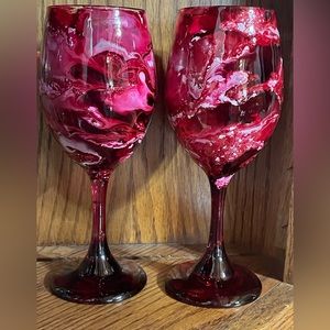Hand designed stem wine glass set.